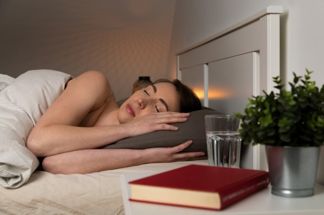 Navika koju skoro svi imamo pred spavanje donosi više štete nego koristi: 